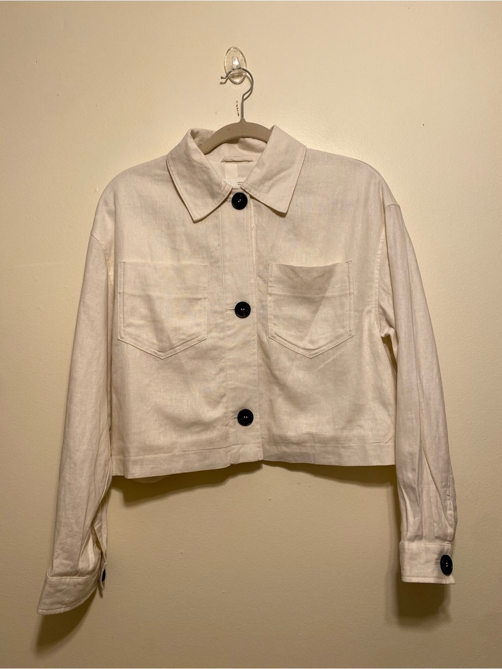 Zara Off-White Cropped Button Jacket. Size M . Style 3046/081/712